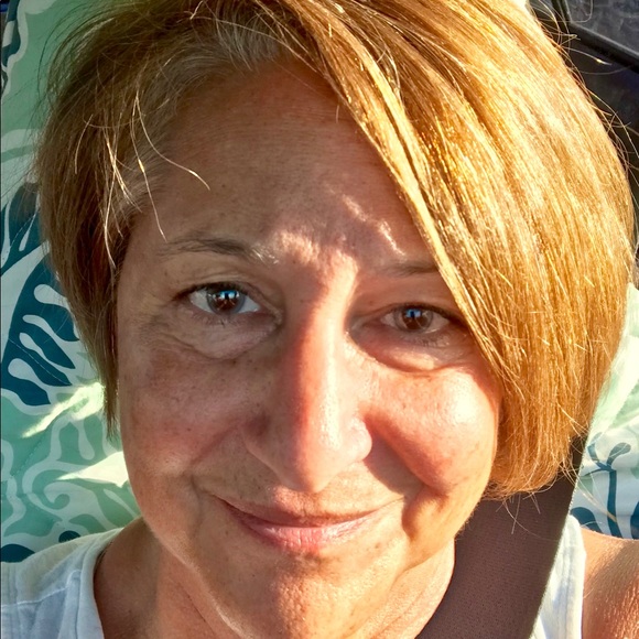 Meet your Posher, Andrea - Picture 1 of 1